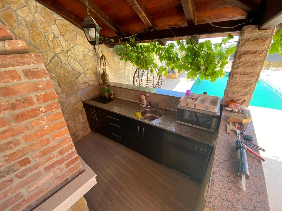 Holiday Home Cerim Trogir Exterior photo